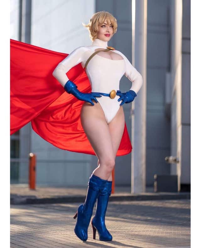 Fabibi - Cosplay de Power Girl - Cosplay - DC comcis - Cosplay DC - Cosplay DC Comics