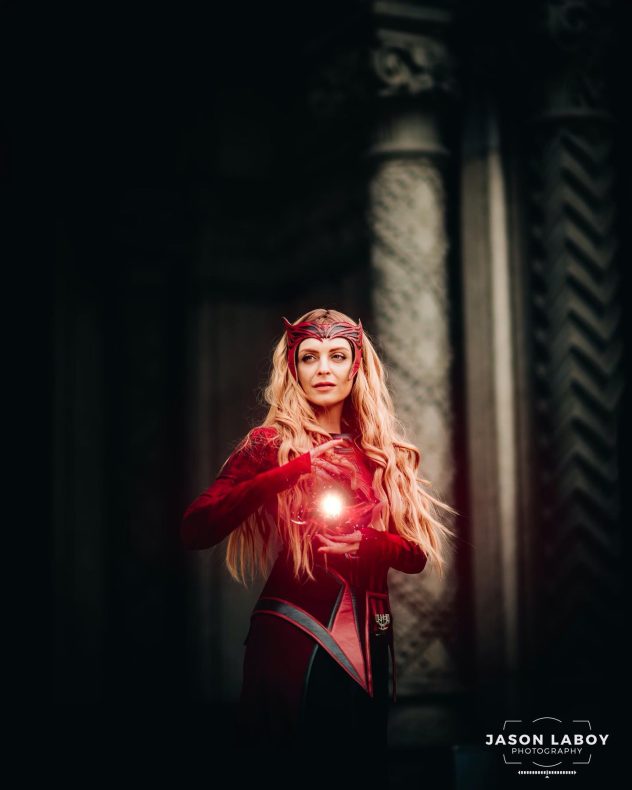 Cosplay de Wanda Maximoff - La bruja Escarlata - UCM - Cosplay UCM - Sam Syndulla Cosplayer