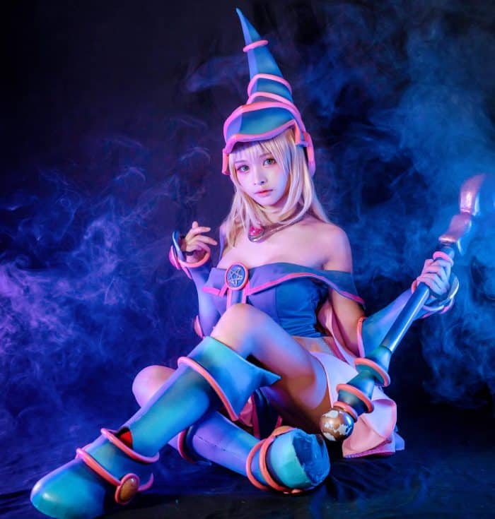 Cosplay de Dark Magician Girl - Yu-Gi-Oh!