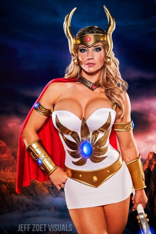 Alucina con el cosplay de She-Ra, de He-Man y los Masters del Universo, realizado por Alyssa Loughran