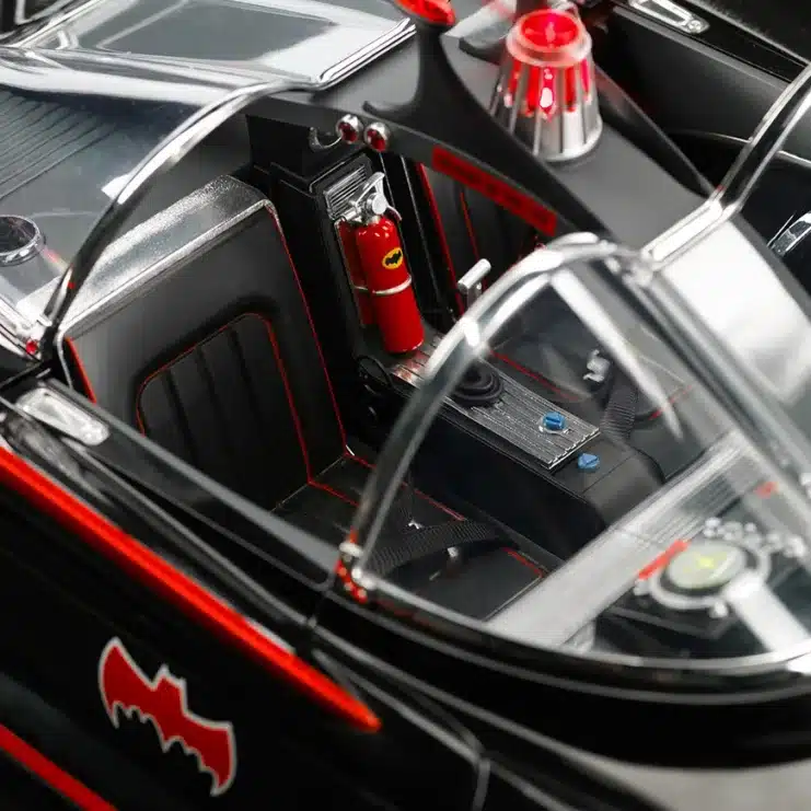 ¡Revive la leyenda del Batman más clásico! Construye el Batmóvil de 1966 con la nueva colección de Planeta DeAgostini 3 batman batmóvil