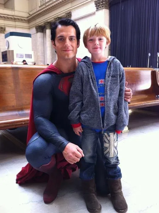 henry-cavill-nuevo-superman-hombre-de-acero