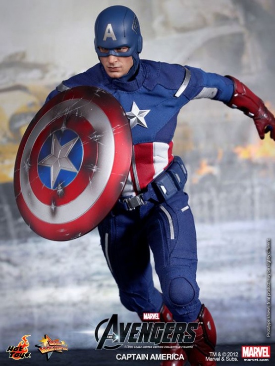 Figura Capitán América versión Vengadores de Hot Toys
