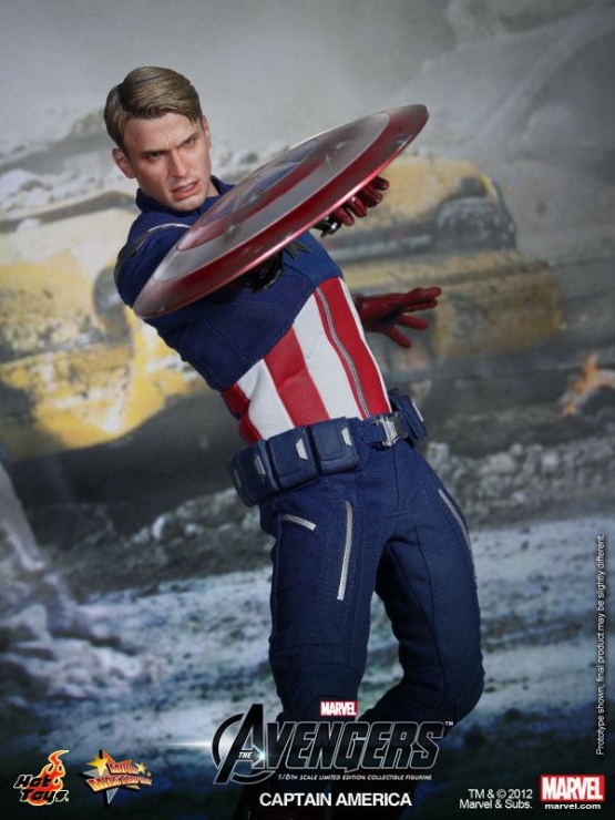 Figura Capitán América versión Vengadores de Hot Toys