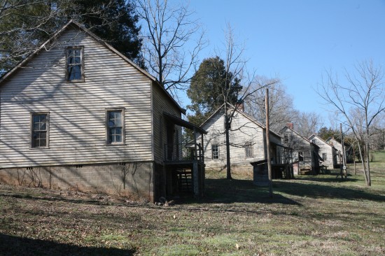 Lugares de Película: Distrito 12 (Panem) - Henry River Mill Village