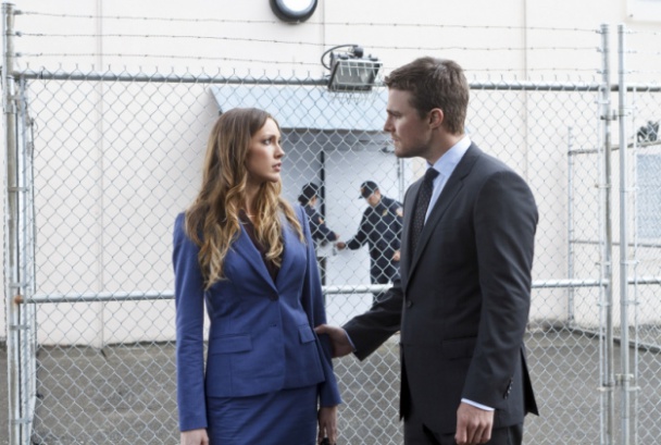 Primeras imágenes y promo del episodio 5 de Arrow 18 Arrow, CW, David Ramsey, Katie Cassidy, Stephen Amell