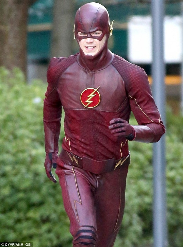 Primera imagen del traje completo de Grant Gustin como The Flash (actualizado)