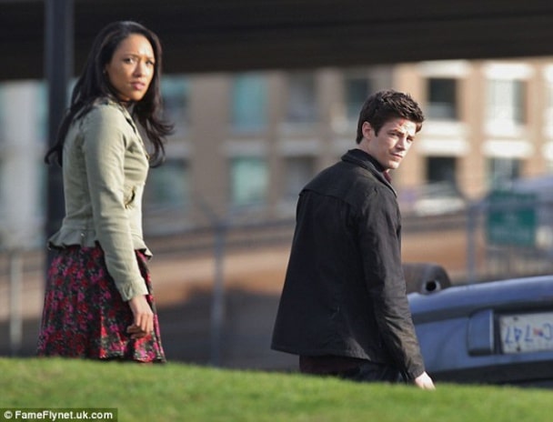 Primera imagen del traje completo de Grant Gustin como The Flash (actualizado)