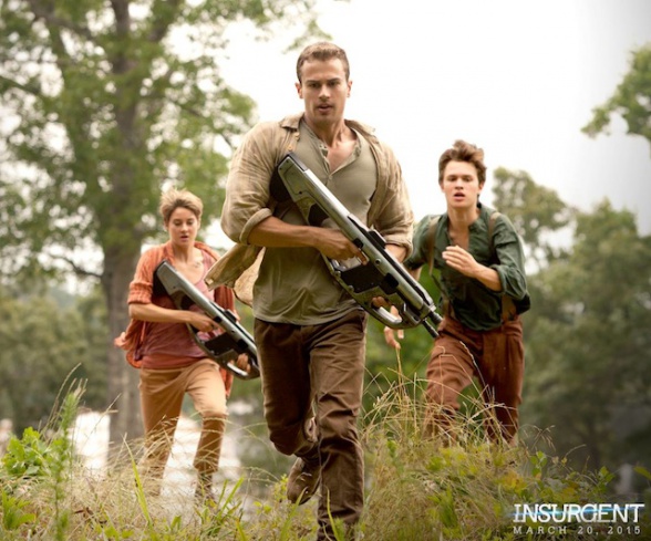 Póster e imagen de los protagonistas de 'Insurgente' 3 Protagonistas Insurgente