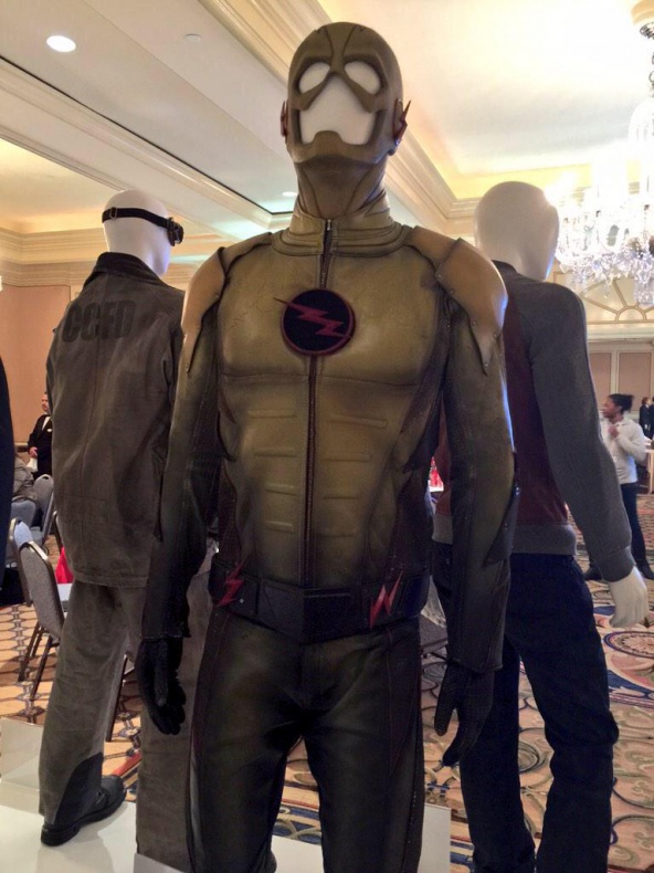 'Arrow' y 'The Flash' renuevan para otra temporada 5 Arrow, DC Comics, The CW, The Flash