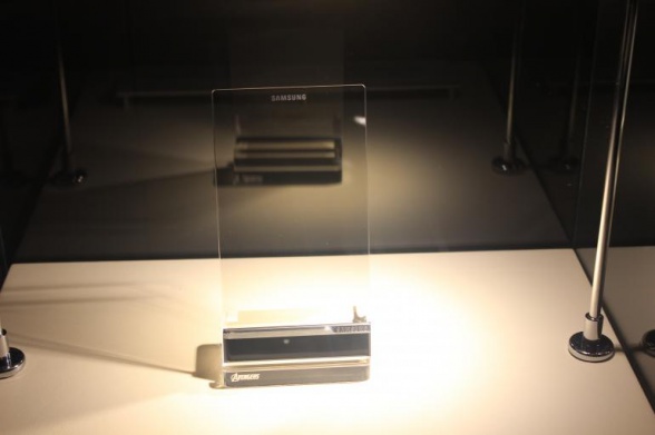 Samsung gadgets - Vengadores la era de Ultrón 02