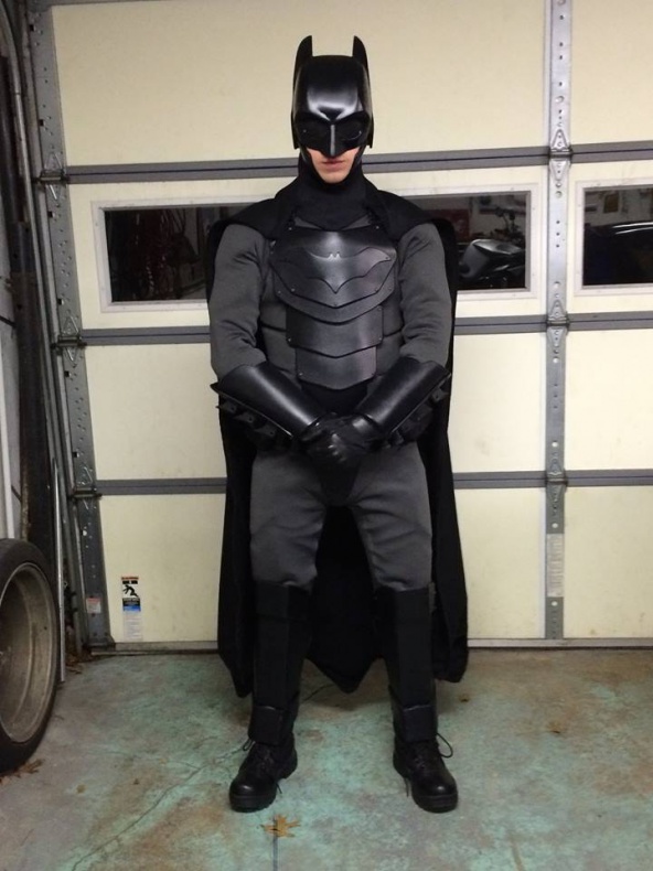 Un estudiante de diseño hace un traje de Batman funcional 27 Batman, Fan-Made