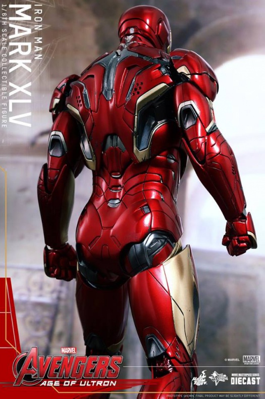Hot Toys Iron Man Mark XLV