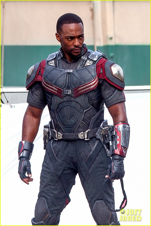Evans, Mackie y Grillo en el rodaje de 'Civil War' 38 Anthony Mackie, Capitán América: Civil War, Chris Evans, Emily VanCamp, Frank Grillo, Marvel Studios