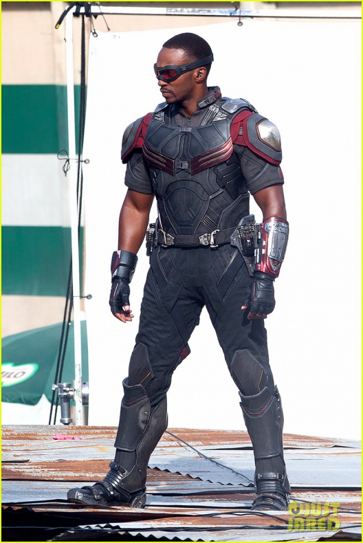 Evans, Mackie y Grillo en el rodaje de 'Civil War' 31 Anthony Mackie, Capitán América: Civil War, Chris Evans, Emily VanCamp, Frank Grillo, Marvel Studios