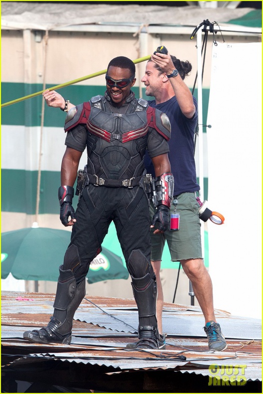 Evans, Mackie y Grillo en el rodaje de 'Civil War' 30 Anthony Mackie, Capitán América: Civil War, Chris Evans, Emily VanCamp, Frank Grillo, Marvel Studios