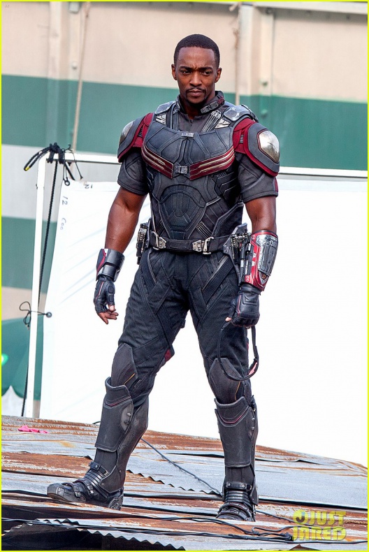 Evans, Mackie y Grillo en el rodaje de 'Civil War' 34 Anthony Mackie, Capitán América: Civil War, Chris Evans, Emily VanCamp, Frank Grillo, Marvel Studios