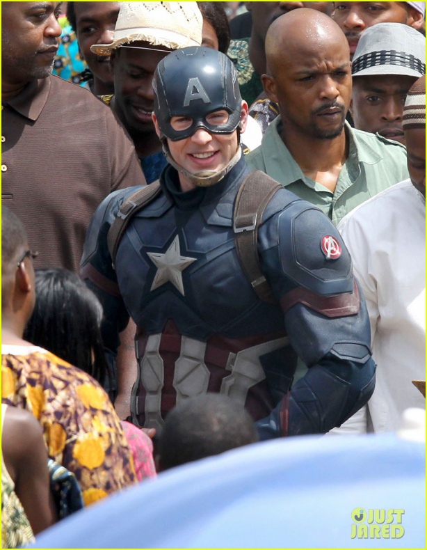 Evans, Mackie y Grillo en el rodaje de 'Civil War' 55 Anthony Mackie, Capitán América: Civil War, Chris Evans, Emily VanCamp, Frank Grillo, Marvel Studios