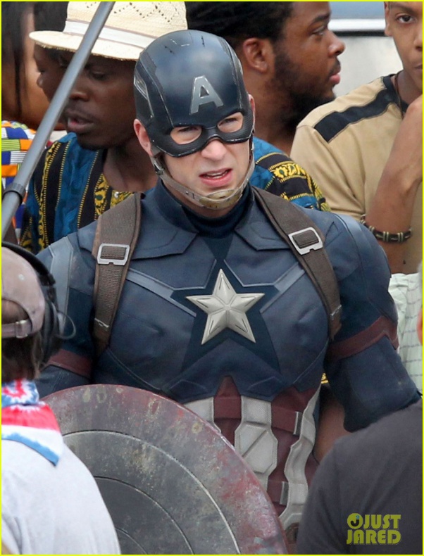 Evans, Mackie y Grillo en el rodaje de 'Civil War' 59 Anthony Mackie, Capitán América: Civil War, Chris Evans, Emily VanCamp, Frank Grillo, Marvel Studios