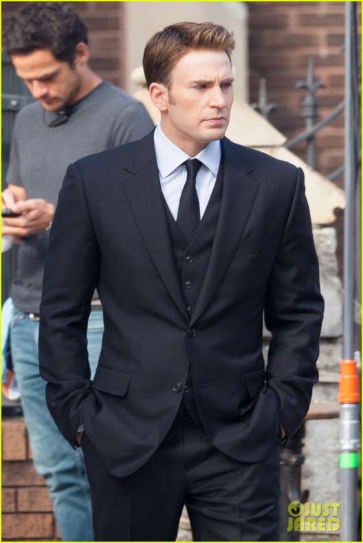 Evans, Mackie y Grillo en el rodaje de 'Civil War' 12 Anthony Mackie, Capitán América: Civil War, Chris Evans, Emily VanCamp, Frank Grillo, Marvel Studios