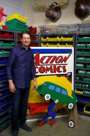 Nathan Sawaya Superman Lego SDCC