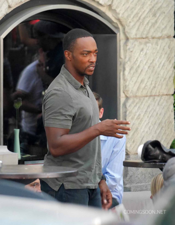 Pantera Negra en el rodaje de 'Captain America: Civil War' 16 Anthony Mackie, Black Panther, Captain America: Civil War, Chadwick Boseman, Chris Evans, Marvel Studios, Pantera negra