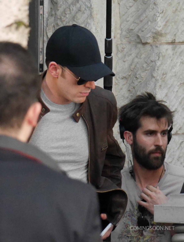 Pantera Negra en el rodaje de 'Captain America: Civil War' 27 Anthony Mackie, Black Panther, Captain America: Civil War, Chadwick Boseman, Chris Evans, Marvel Studios, Pantera negra
