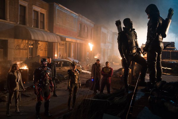 Primer vistazo a Green Arrow con perilla en 'Legends of Tomorrow' 3 Arrow