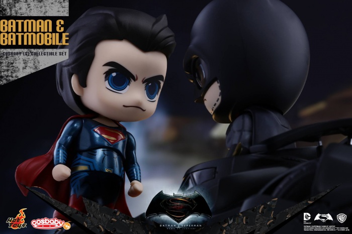 Hot Toys revela su Cosbaby de Batman