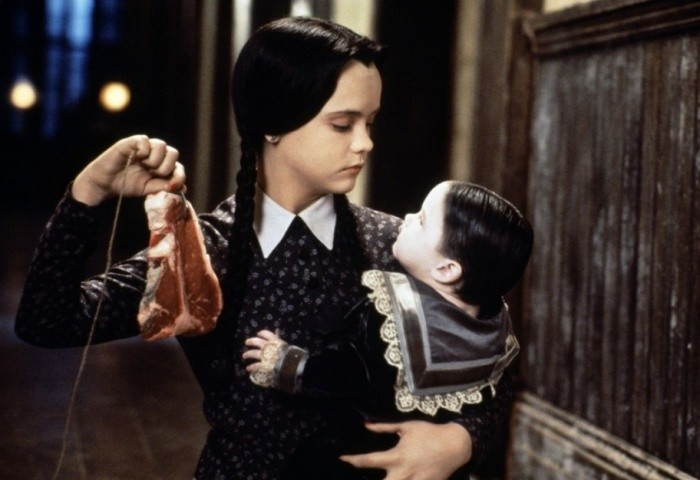 Las caras de Miércoles Addams 4 Christina Ricci, Familia Addams, Jenna Ortega, Lisa Loring, Miércoles Addams, Nicole Fugere, Noelle Von Sonn, Selección del editor