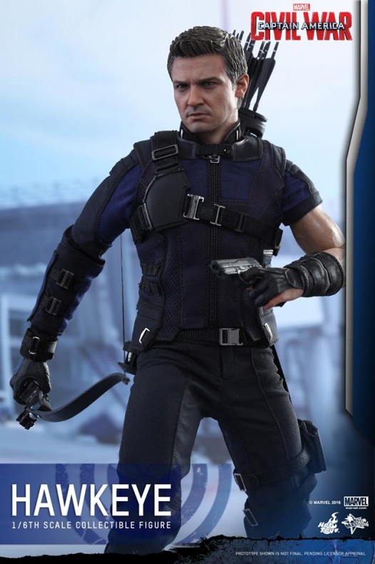 Hot Toys Hawkeye 11