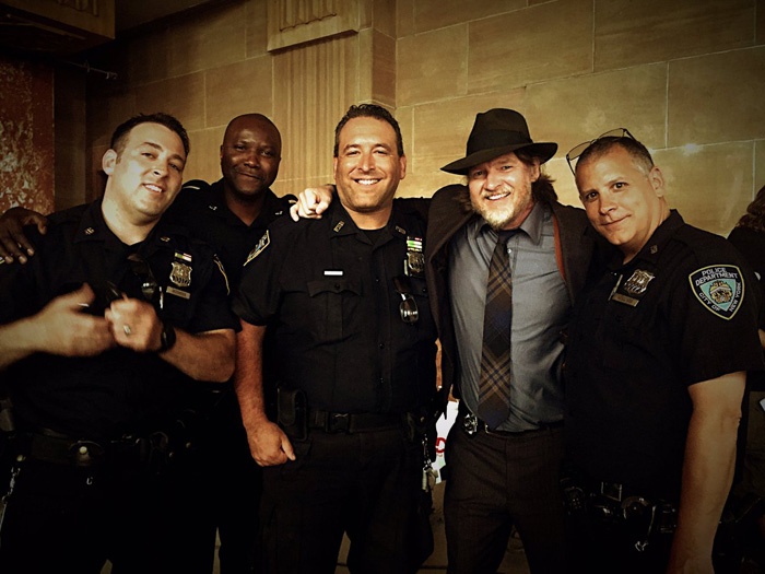 Nuevas imágenes del set de rodaje de la tercera temporada de 'Gotham' 3 Goth5