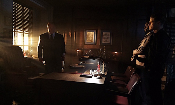 Nuevas imágenes del set de rodaje de la tercera temporada de 'Gotham' 5 Goth6