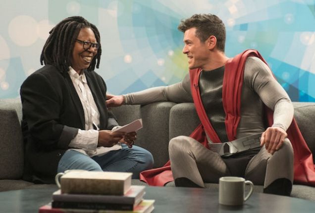 Fecha de estreno y nuevas imágenes para el reboot de 'The Tick' 3 The Tick 2