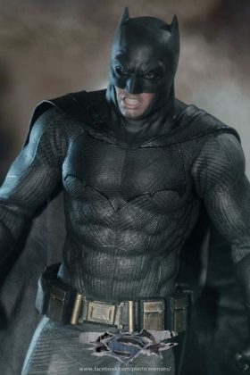 Hot Toys Batman v Superman Batman (2)