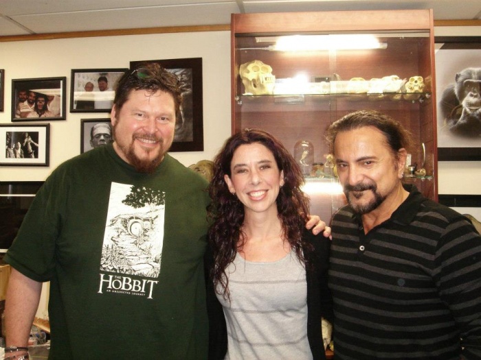 Carolina Jiménez con Gino Acevedo y Tom Savini