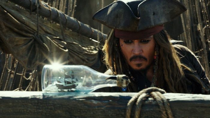 Johnny Depp es el Capitán Jack Sparrow en la franquicia Piratas del Caribe