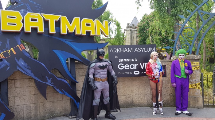 Entra en Arkham Asylum con la realidad virtual de Samsung en el Parque Warner