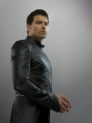 El tr&aacute;iler de 'Inhumans' tambi&eacute;n decepcion&oacute; a Roel Rein&eacute;, director de dos episodios (5)
