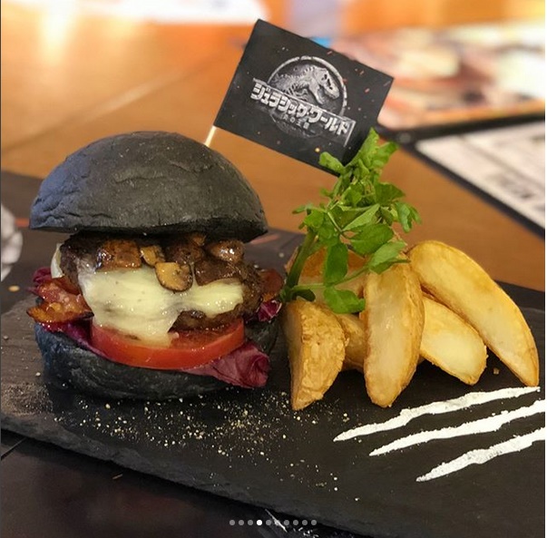 El éxito de la segunda entrega de 'Jurassic World' llega más lejos de las carteleras 4 Jurassic World Restaurante