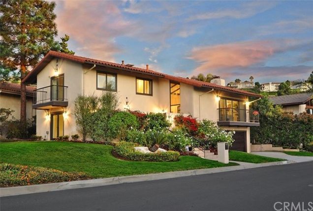 Los Vengadores Costa Oeste originales 4 Bob Hall, Mark Gruenwald, Nuevos Vengadores, Roger Stern, Vengadores Costa Oeste, West Coast Avengers