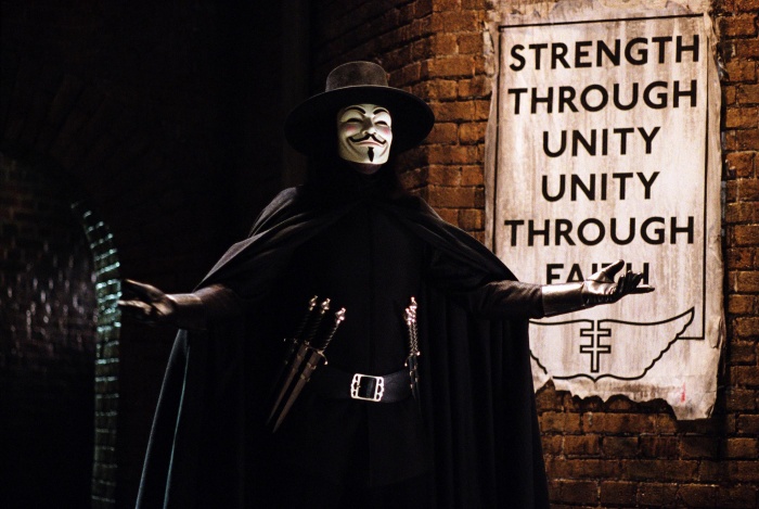 Alan Moore, David Lloyd, Eve Hammond, Hugo Weaving, James Mc Teigue, Natalie Portman, V, V de Vendetta, Wachowski