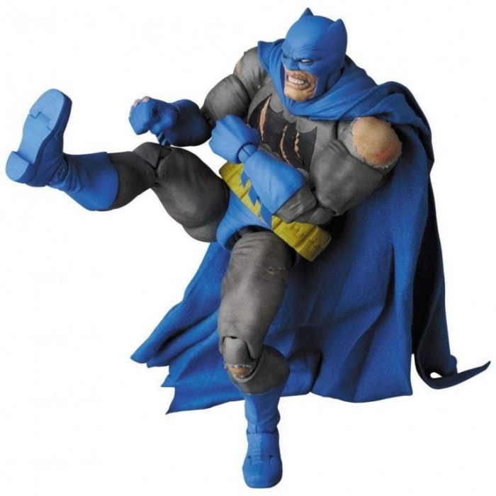 MAFEX nos trae una figura articulada del Batman de Frank Miller