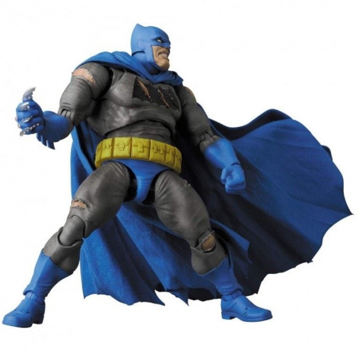 MAFEX nos trae una figura articulada del Batman de Frank Miller