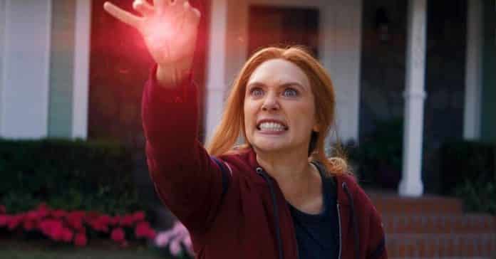 Elizabeth Olsen - Bruja Escarlata