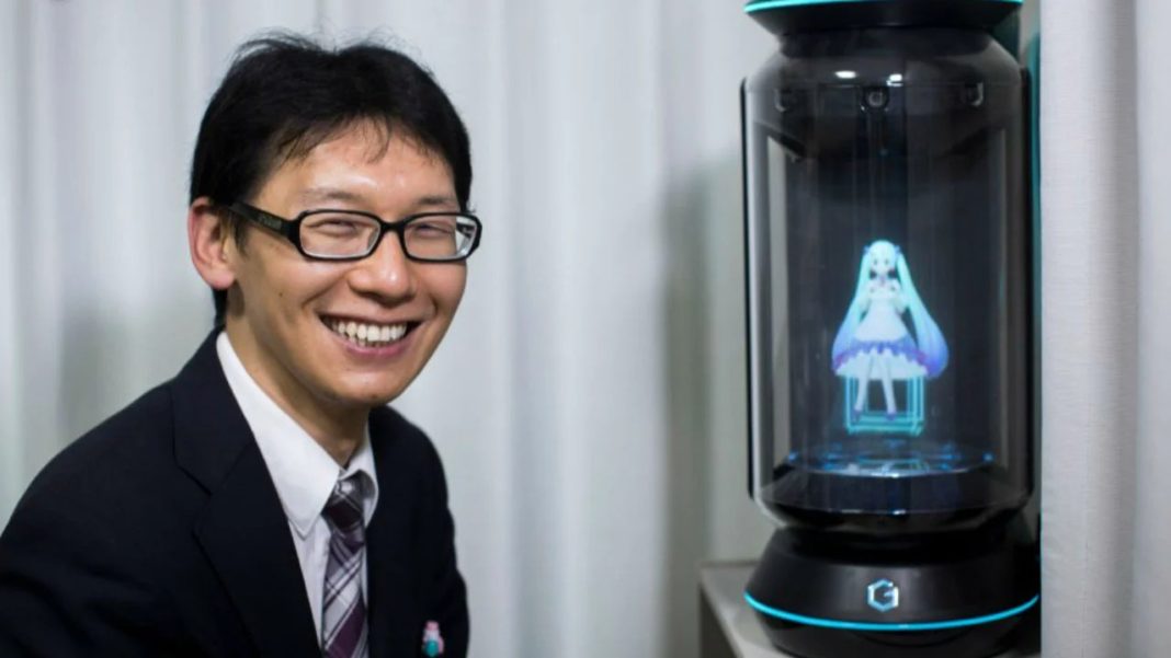 japonés se casó con un holograma de una cantante virtuall