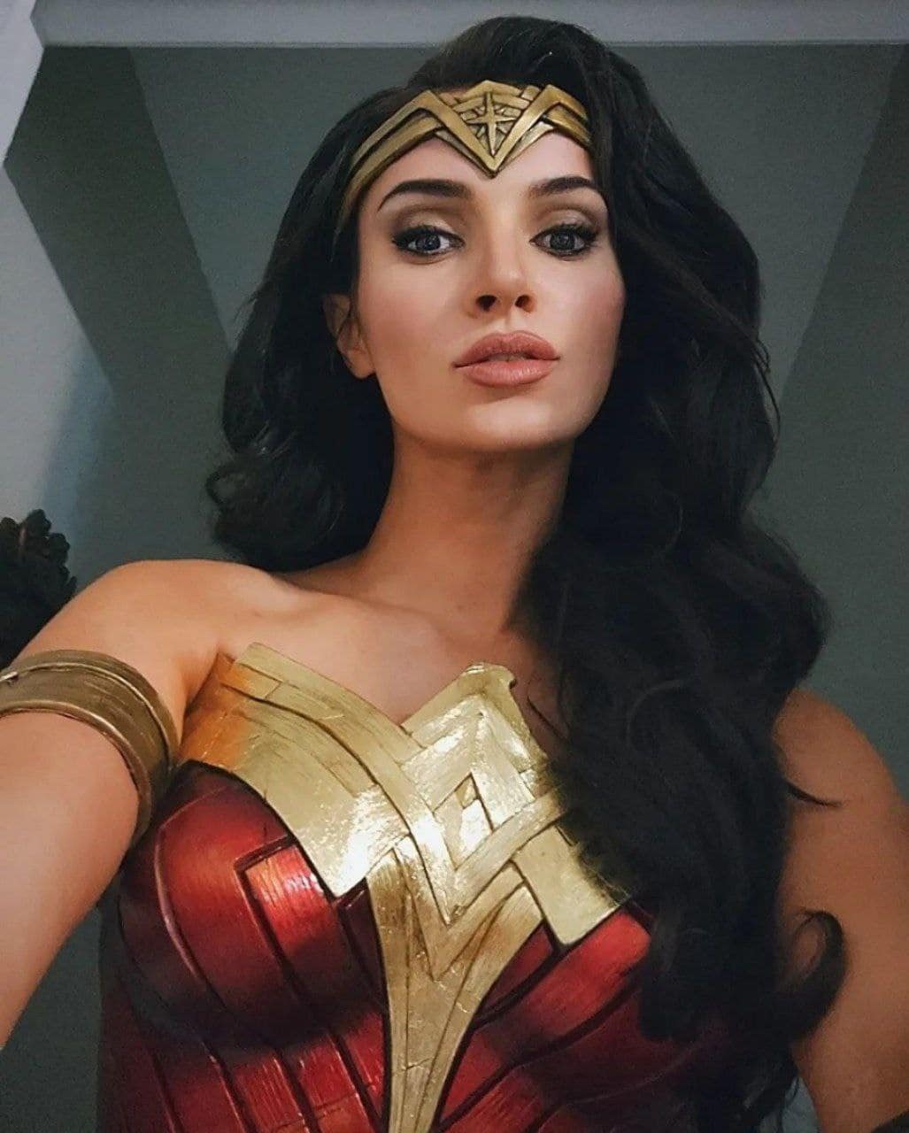 Costume Complet Wonder Woman Cosplay Professionnel - Robe + Bottes - Neuf Avec Étiquettes