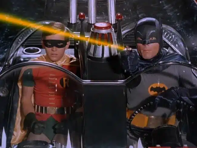 batmóvil, Cultura Pop y Gobierno, Seguridad Vial, Serie Batman 1966