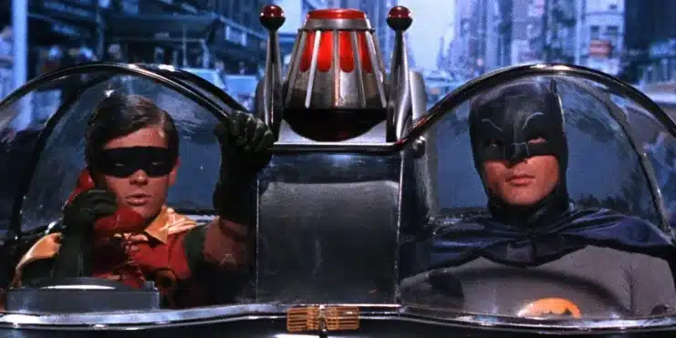 batmóvil, Cultura Pop y Gobierno, Seguridad Vial, Serie Batman 1966