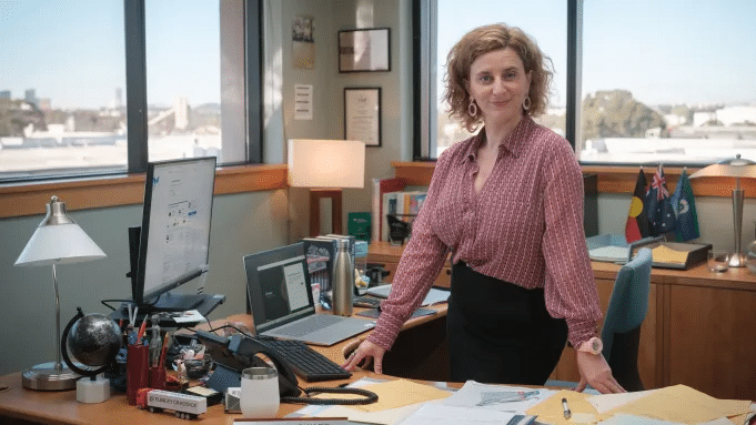 La nueva versión australiana de The Office decepciona a los fans con su tráiler